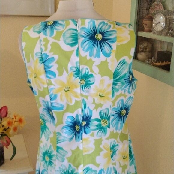 Pierre Cardin Floral Dress - Picture 7 of 8